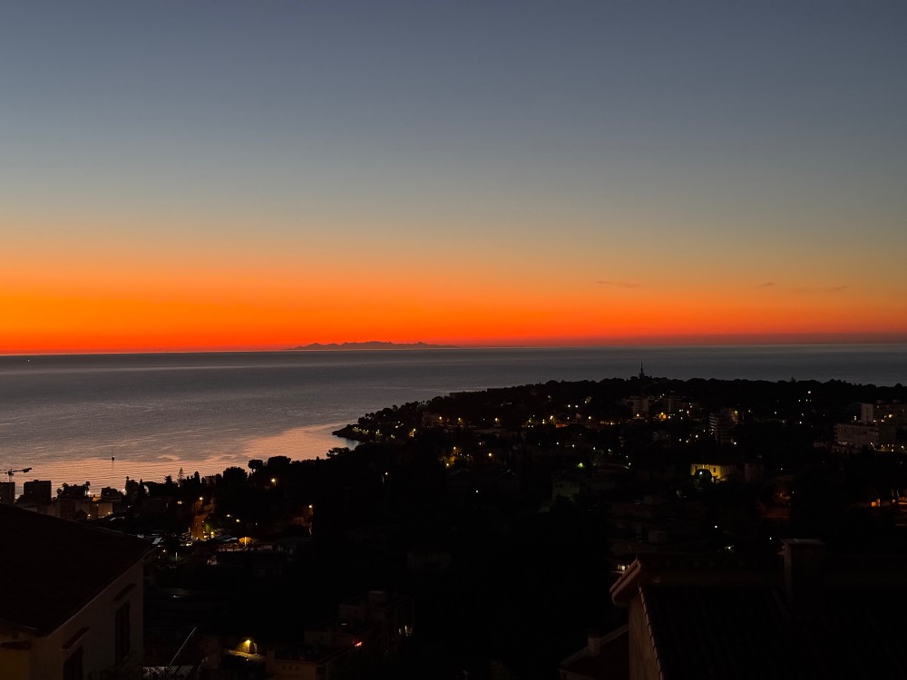 Acheter à Roquebrune-Cap-Martin : quartiers, prix et ce qu’il faut vraiment savoir en 2026