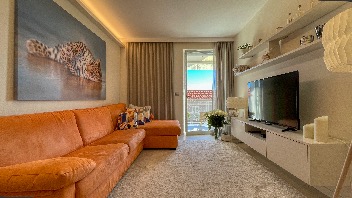 2 bedrooms with large terrace. 11