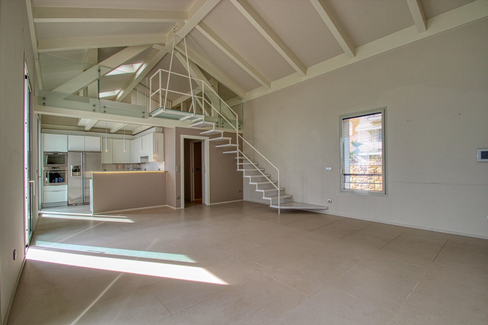 Appartamento duplex di 150 m² di fronte al mare, a 5 minuti da Monaco 11