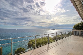Appartamento duplex di 150 m² di fronte al mare, a 5 minuti da Monaco 8
