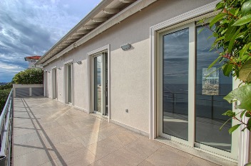 Appartamento duplex di 150 m² di fronte al mare, a 5 minuti da Monaco 9