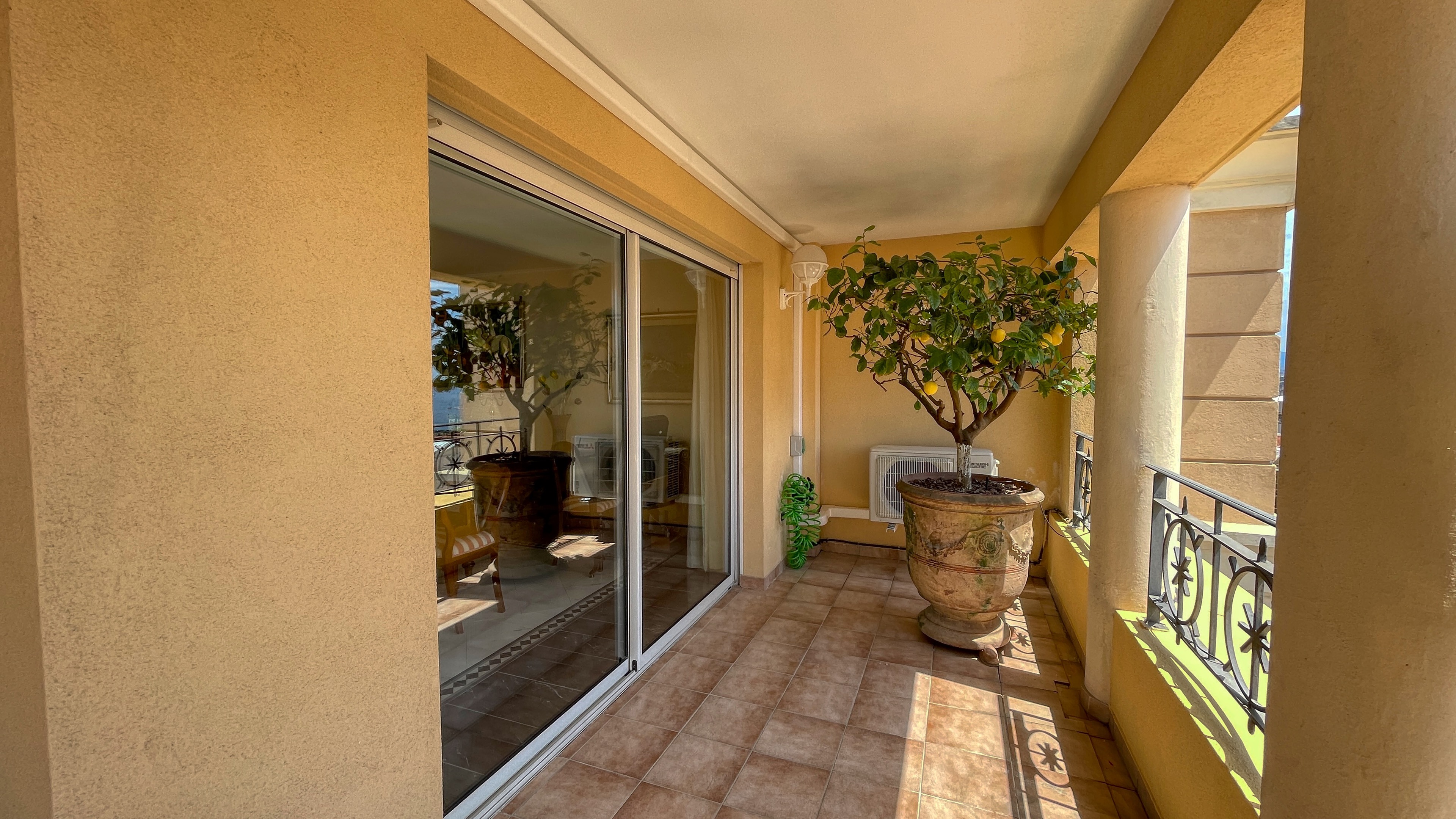 Appartement d'angle de 3 chambres à Beausoleil, proche de Monaco 11
