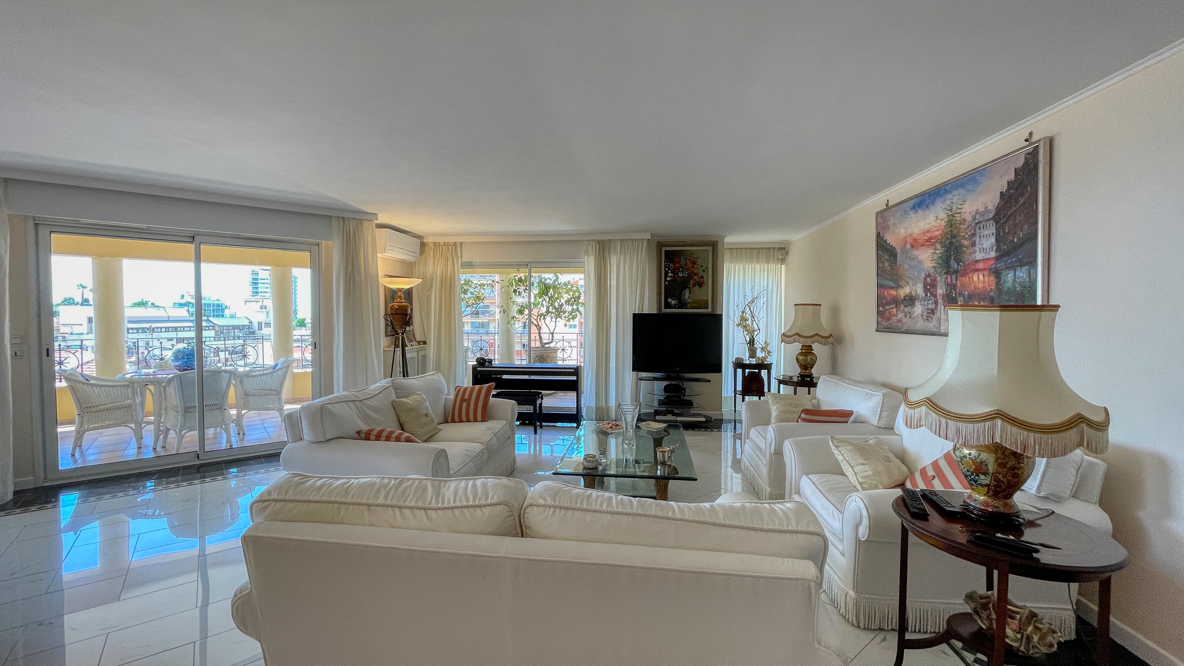 Appartement d'angle de 3 chambres à Beausoleil, proche de Monaco 21