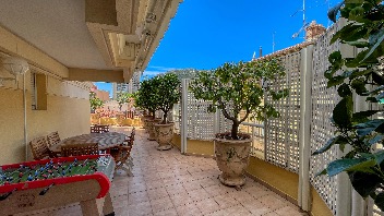 Appartement d'angle de 3 chambres à Beausoleil, proche de Monaco 18