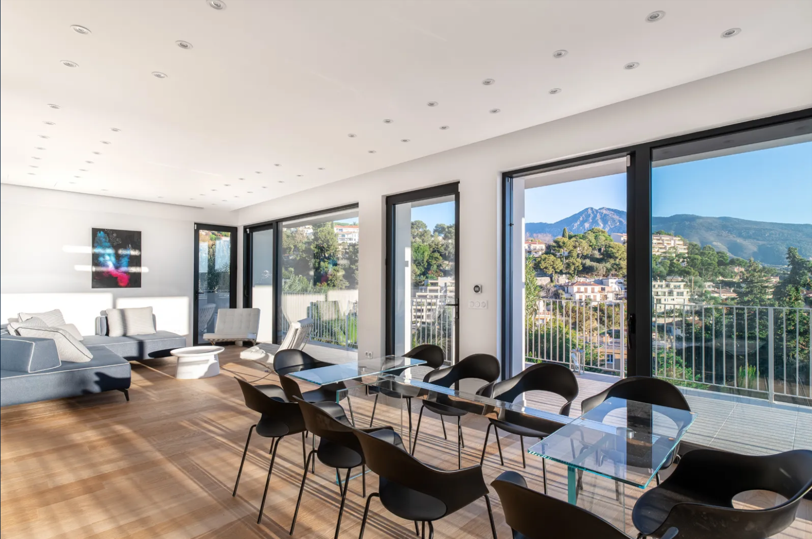 Villa familiale de 284m² avec piscine et grand jardin de 2000m² - Roquebrune-Cap-Martin 2