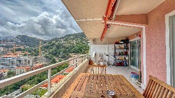 3 Pièces avec garage et piscine 2