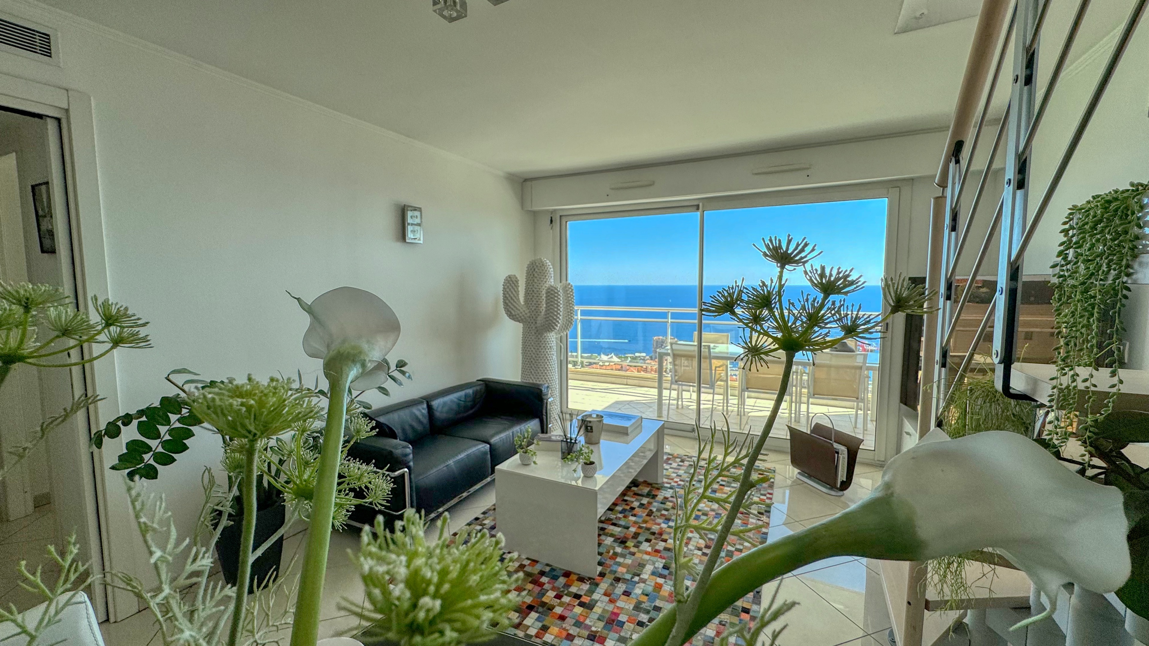Appartement 3 pièces avec terrasse de 80m² aux portes de Monaco 2