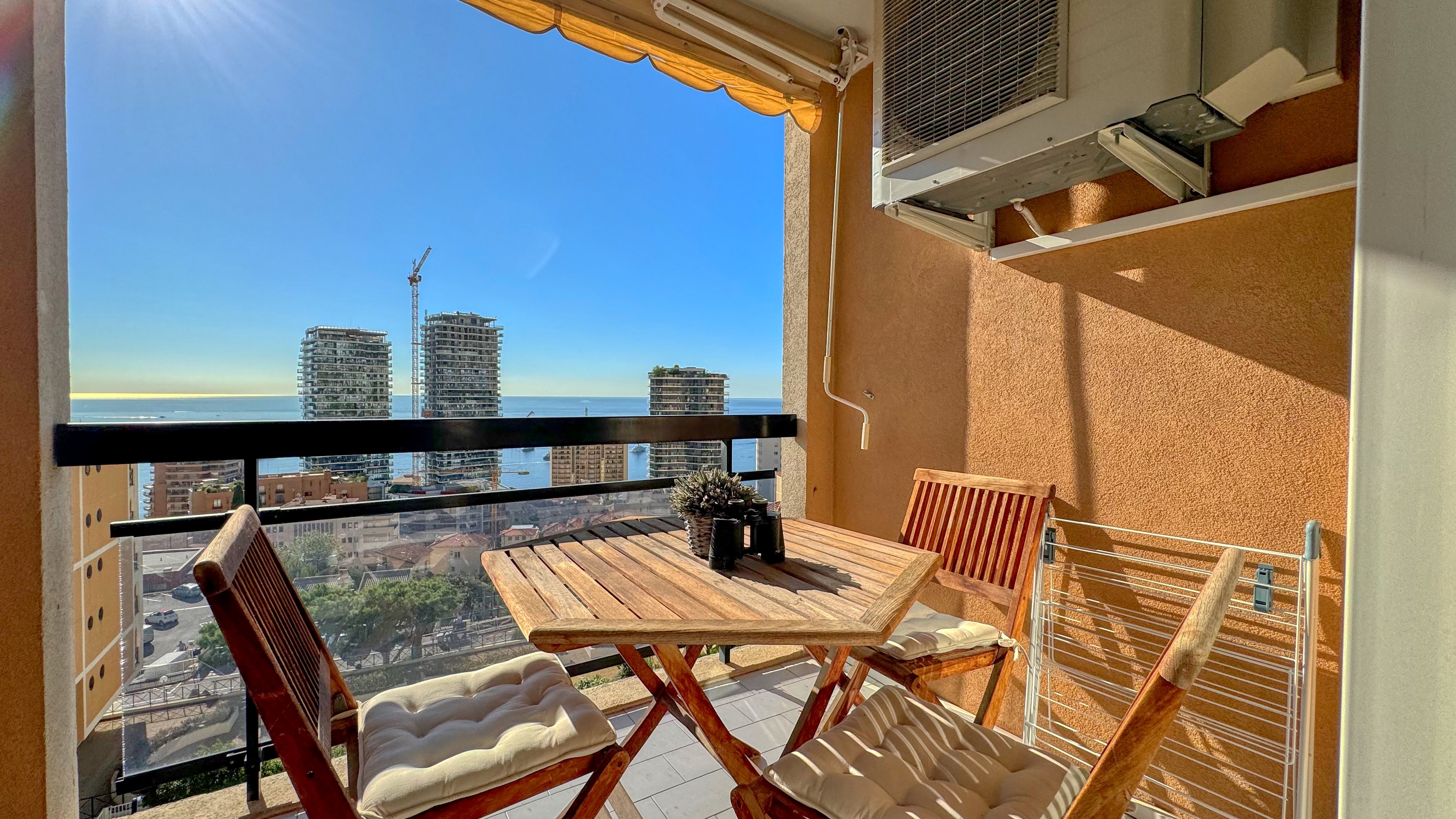 Appartement 2 chambres avec terrasse et vue mer à vendre à Beausoleil, proche de Monaco 2