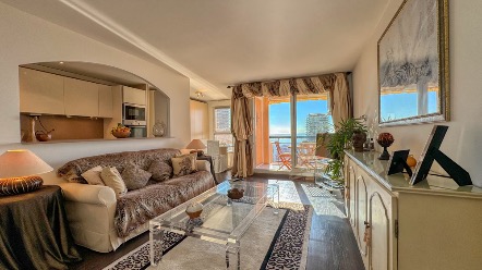 Appartement 2 chambres avec terrasse et vue mer à vendre à Beausoleil, proche de Monaco 4