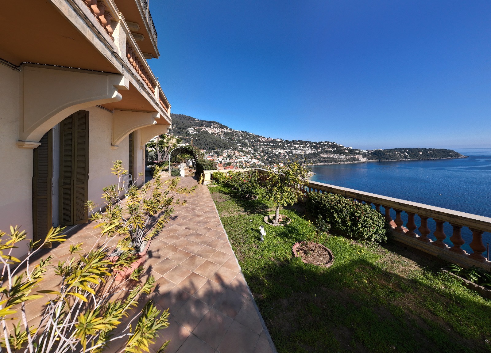 Propriété Belle Époque à 1 km de Monaco avec potentiel d'extension – 500m² sur terrain de 1500m² 22
