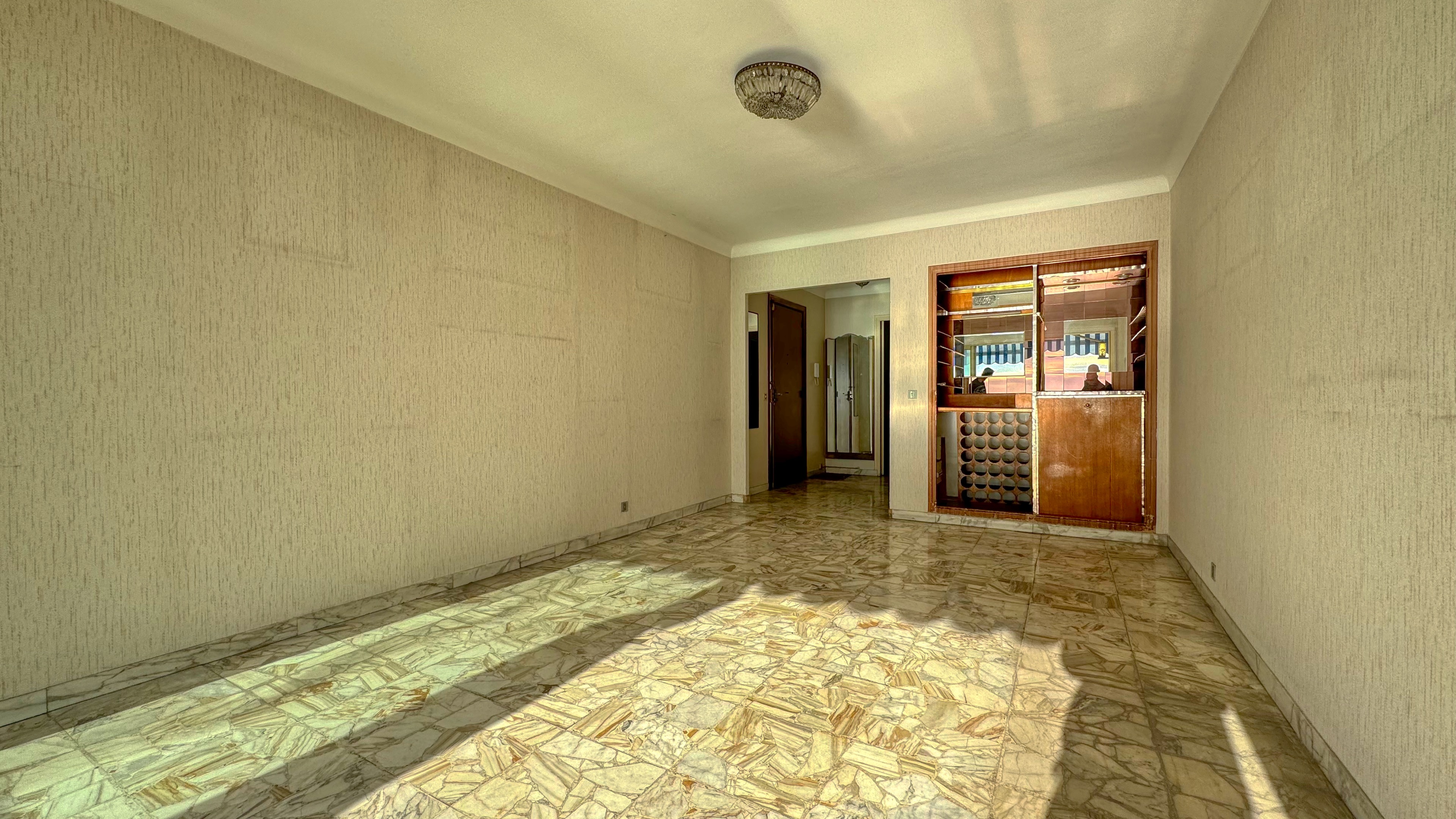 Appartamento di 2 stanze con vista mare a Carnoles, vicino al centro - 67m² con parcheggio e cantina 6