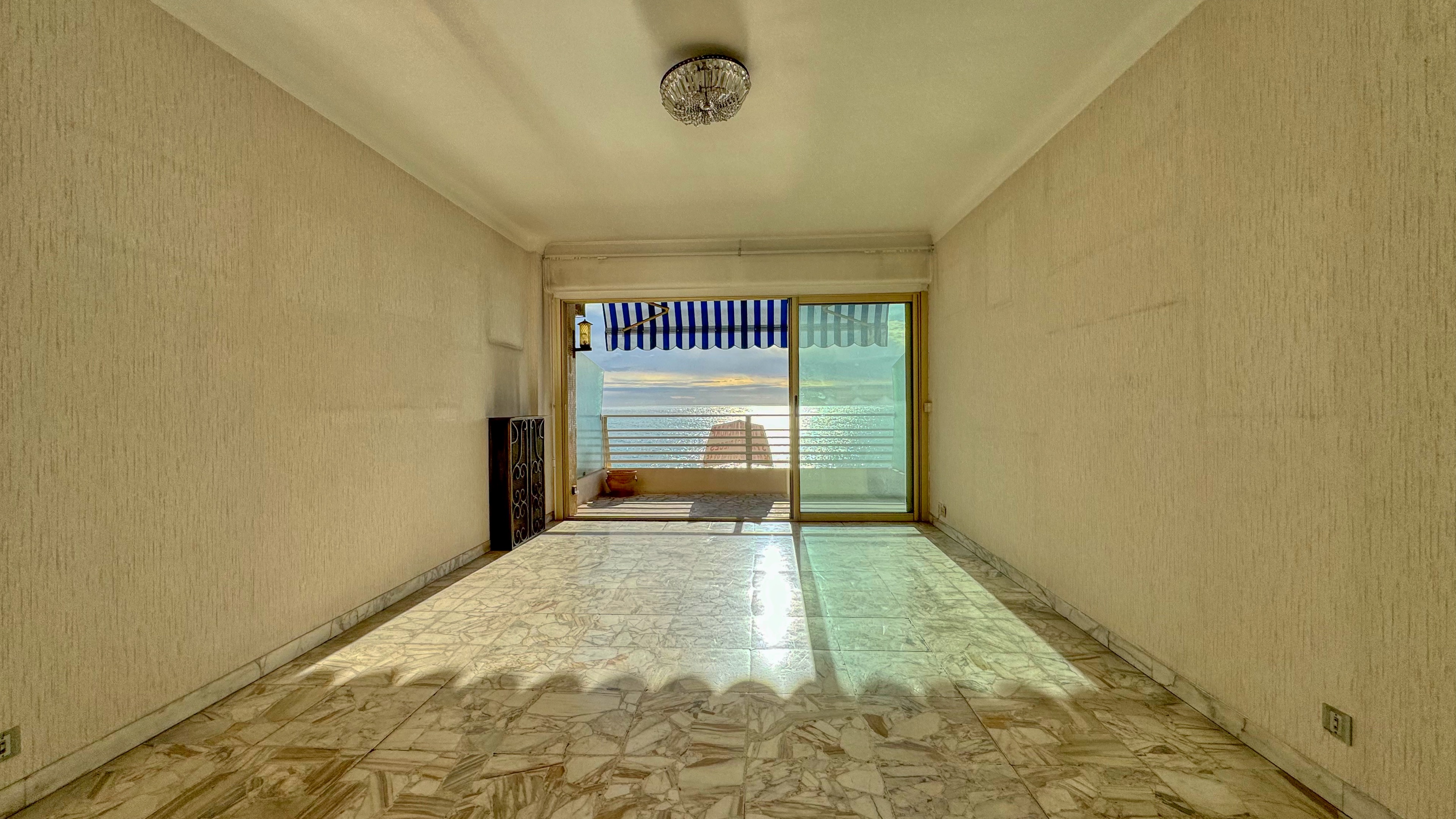 Appartamento di 2 stanze con vista mare a Carnoles, vicino al centro - 67m² con parcheggio e cantina 7