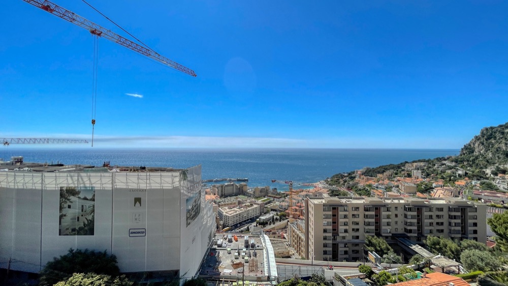 Trilocale con terrazza e vista mare a Cap d'Ail, vicino a Monaco