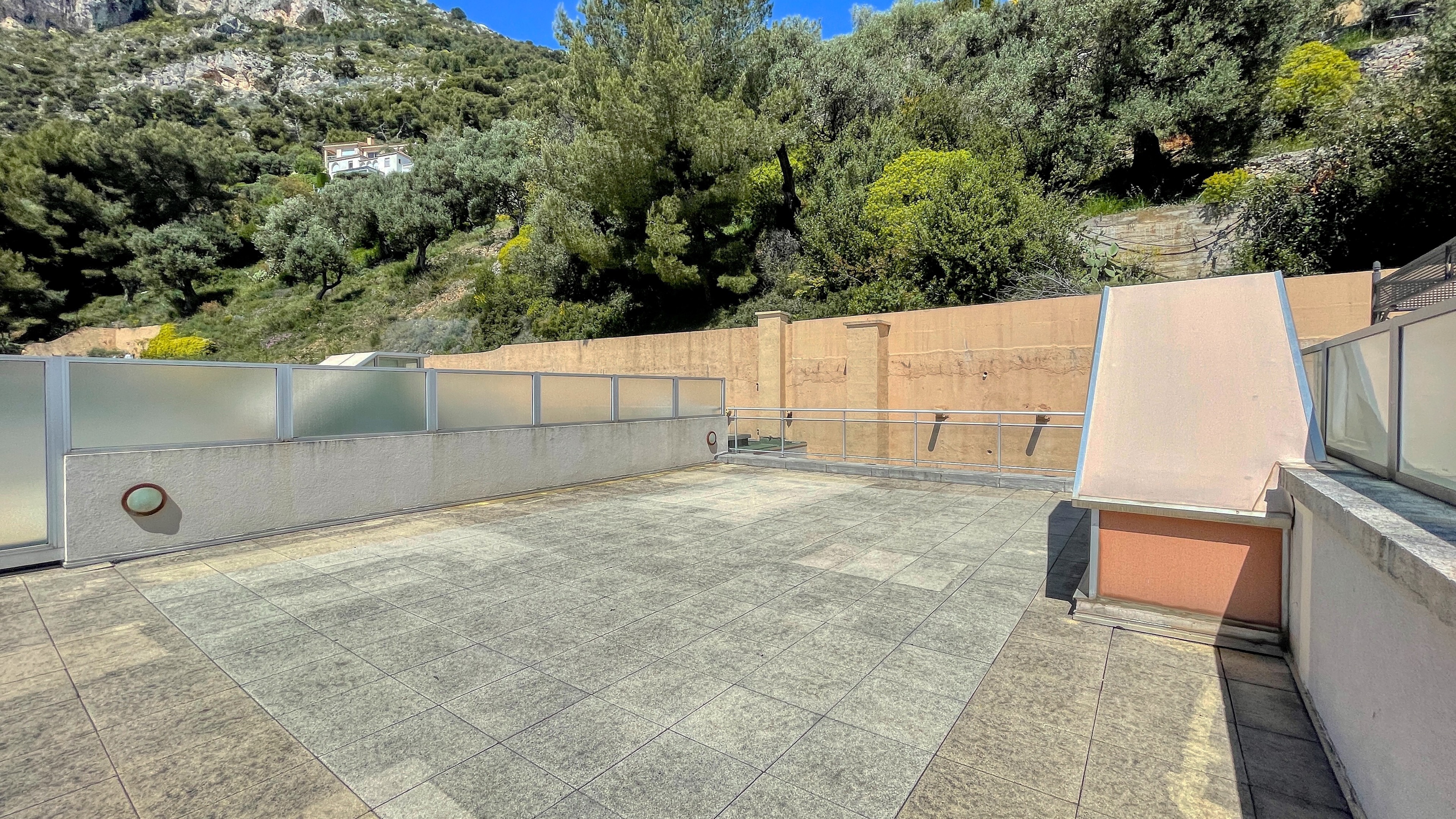 Appartement 3 pièces avec terrasse vue mer à Cap d'Ail, près de Monaco 15