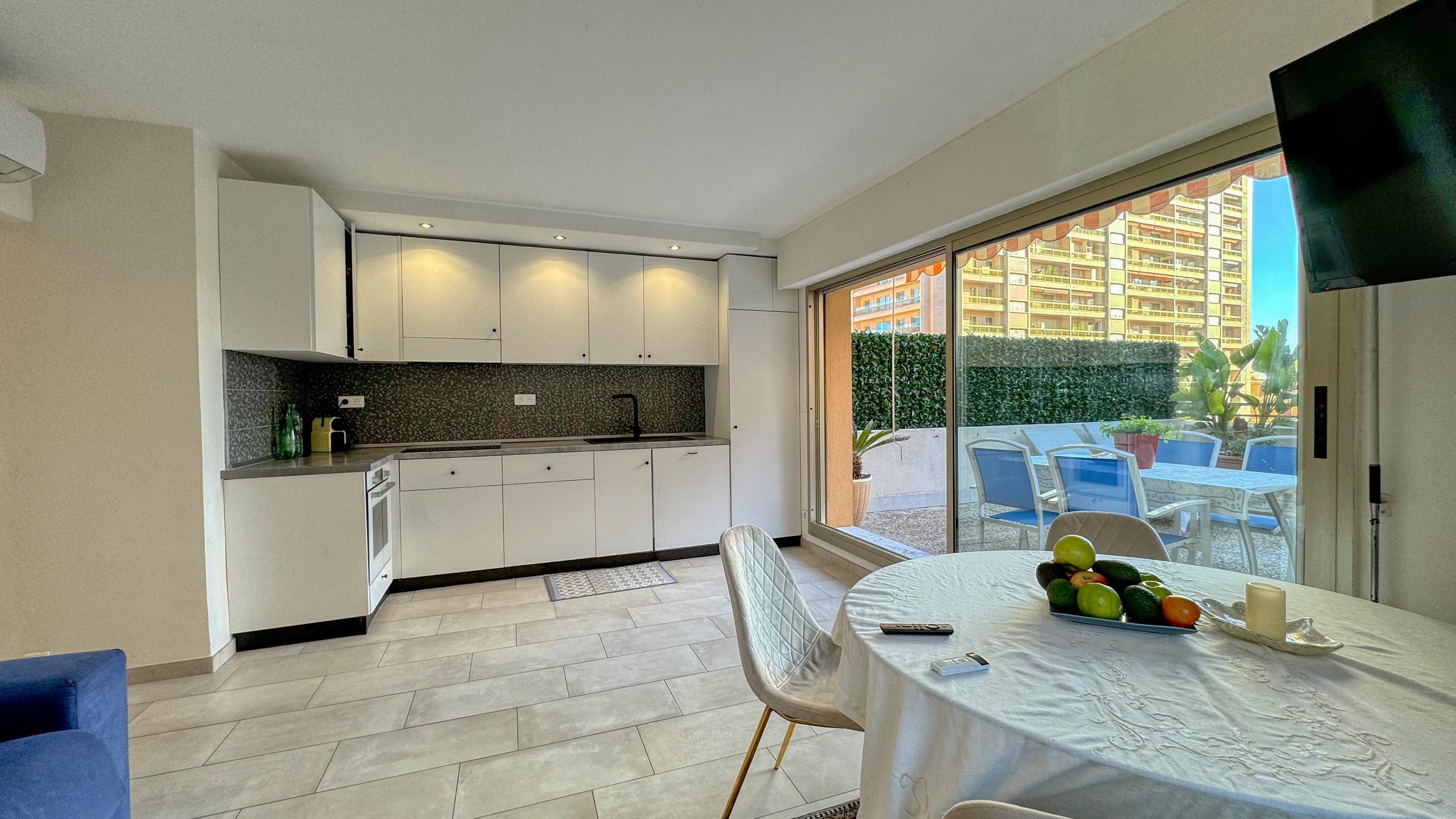 Appartement 1 chambre avec terrasse de 50m² à vendre derrière la Place des Moulins, Monaco 6