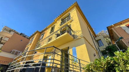 Belle maison mitoyenne Cap D'Ail avec vue panoramique et garage fermé 40