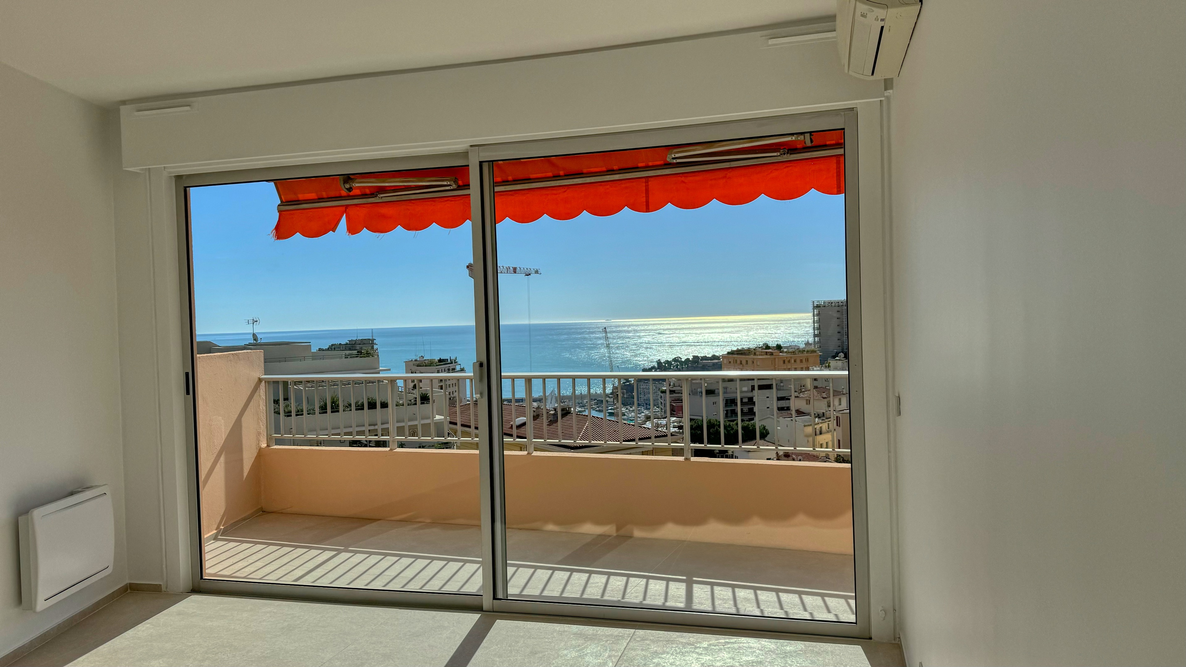 Appartement 4 pièces rénové avec vue mer à quelques pas de Monaco – 110m², terrasses, cave, garage 13