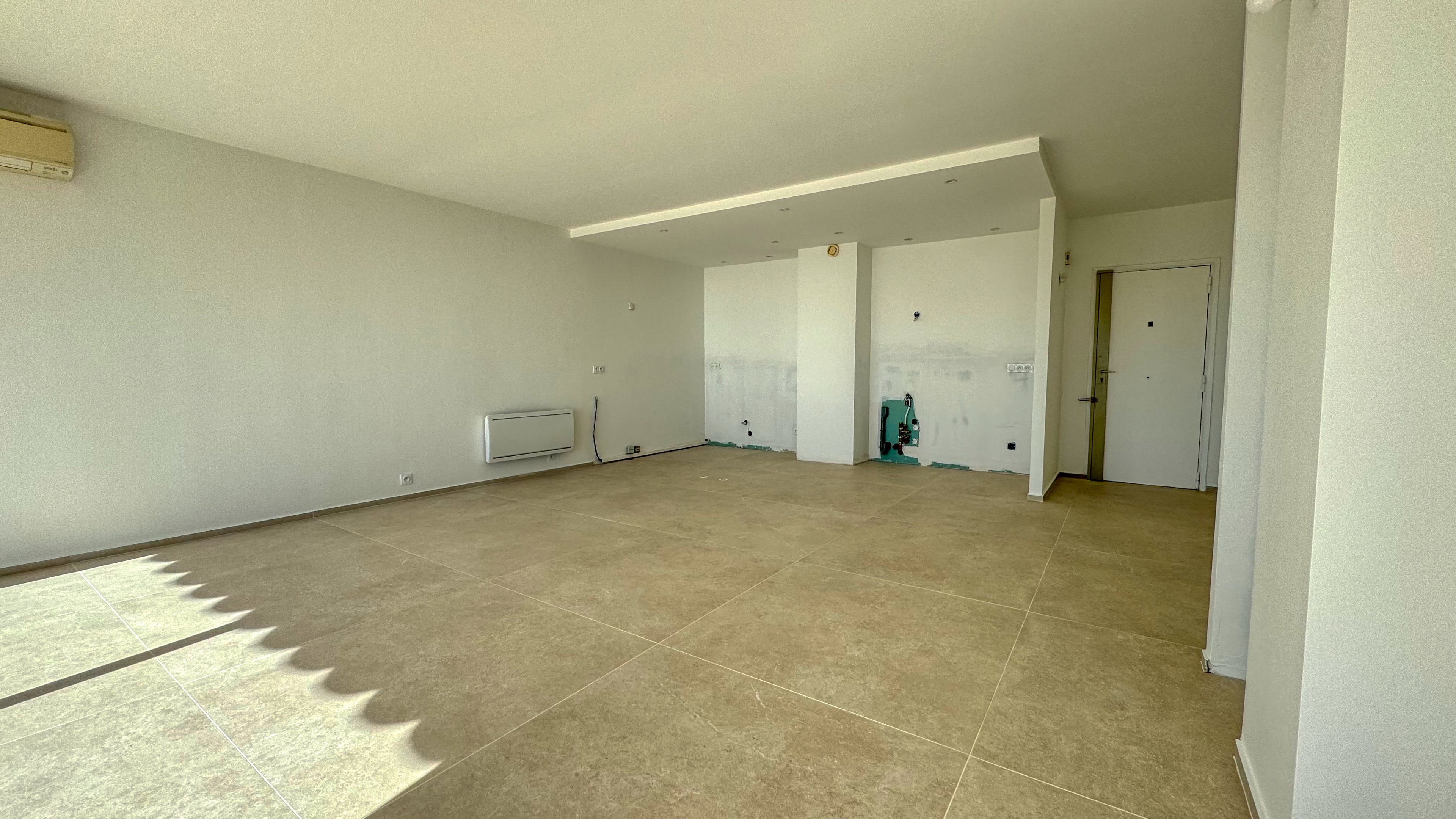 Appartement 4 pièces rénové avec vue mer à quelques pas de Monaco – 110m², terrasses, cave, garage 5