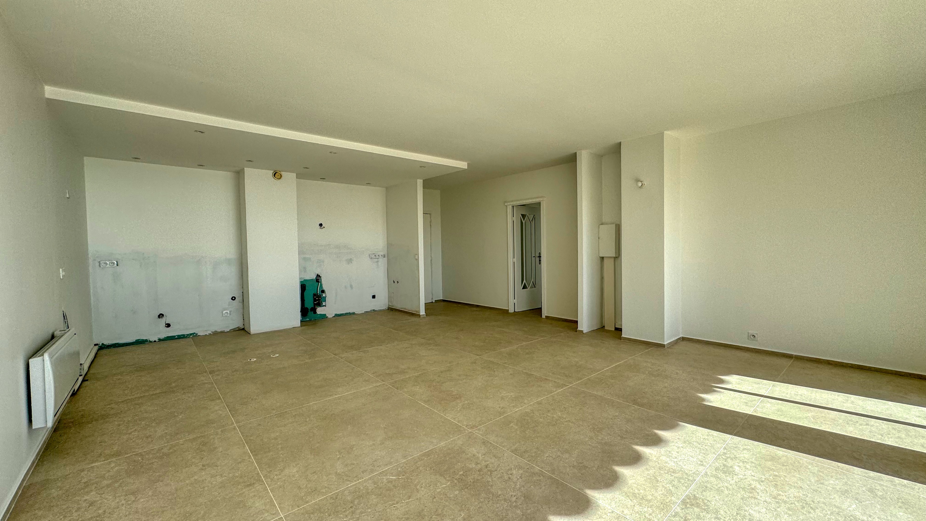 Appartement 4 pièces rénové avec vue mer à quelques pas de Monaco – 110m², terrasses, cave, garage 6
