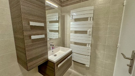 Appartement 4 pièces rénové avec vue mer à quelques pas de Monaco – 110m², terrasses, cave, garage 11