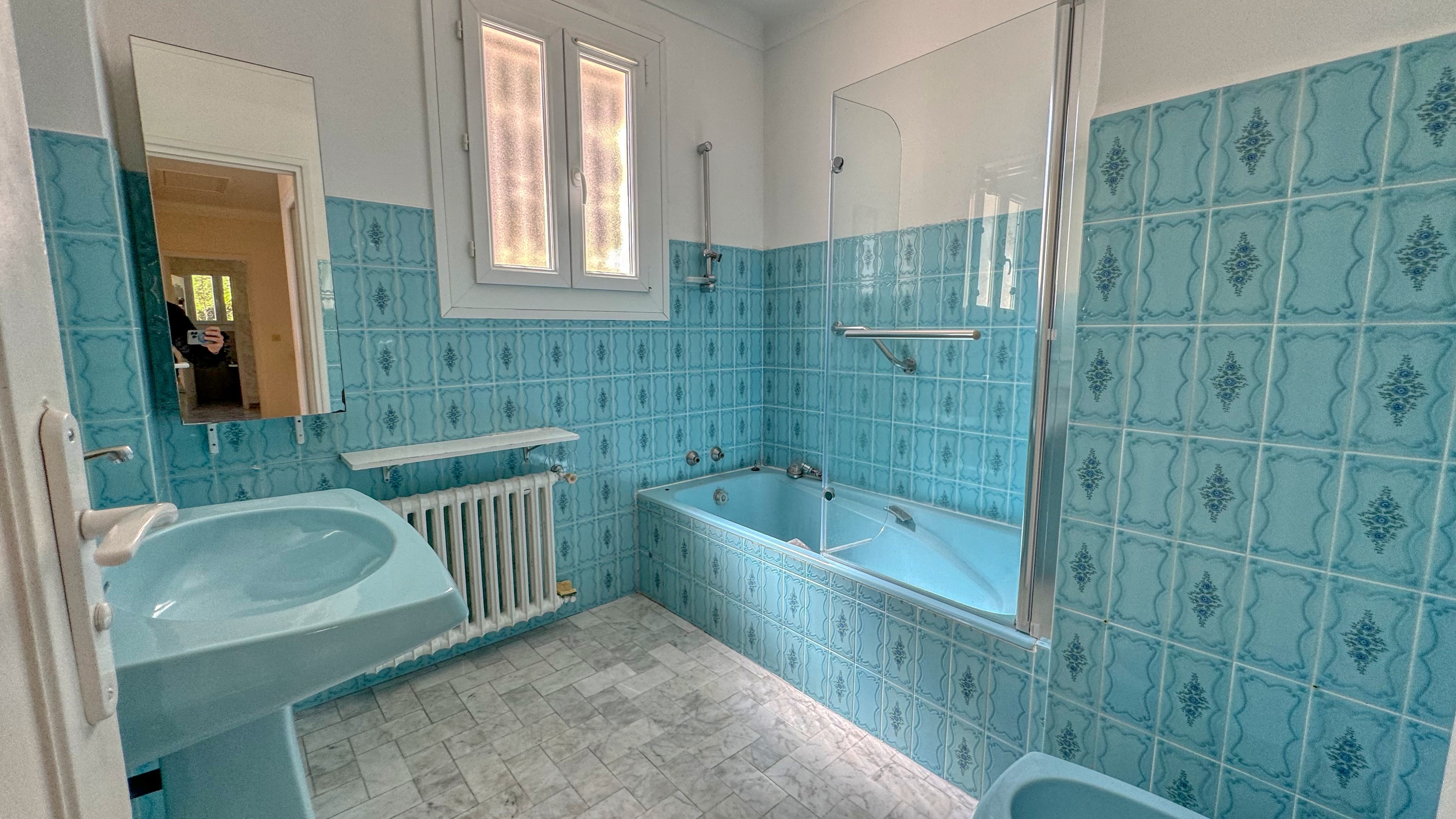 Отдельно стоящий дом площадью 240 м² с видом на море, садом и отдельной квартирой - Ла Турби 22