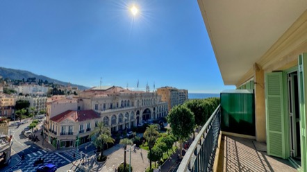 Appartement à rénover de 104m² au cœur de Menton, avec grand potentiel 11