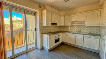 Appartement à rénover de 104m² au cœur de Menton, avec grand potentiel 8