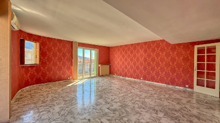 Appartement à rénover de 104m² au cœur de Menton, avec grand potentiel 4