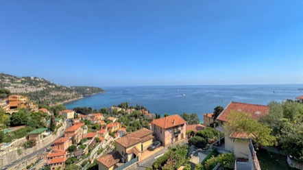 3-комнатная квартира с видом на море в Рокбрюн-Кап-Мартен - терраса 39 м², частный солярий, бассейн, парковка 1