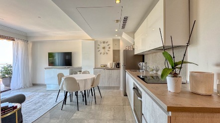 3-комнатная квартира с видом на море в Рокбрюн-Кап-Мартен - терраса 39 м², частный солярий, бассейн, парковка 10