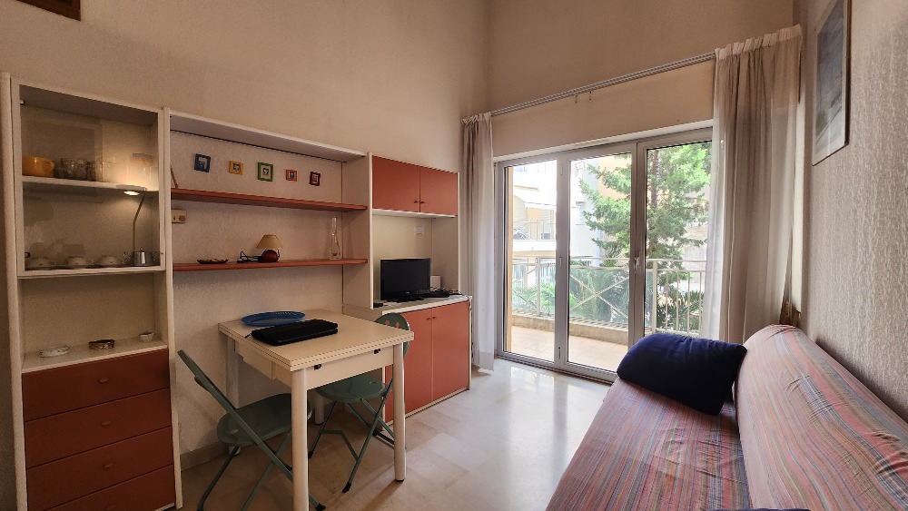 3-room flat with balcony and mezzanine, close to the beaches in Cannes	