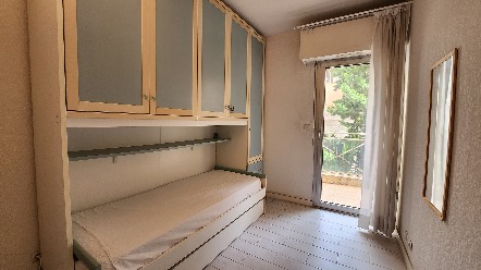 Appartement 3 pièces avec balcon et mezzanine, proche des plages à Cannes 4