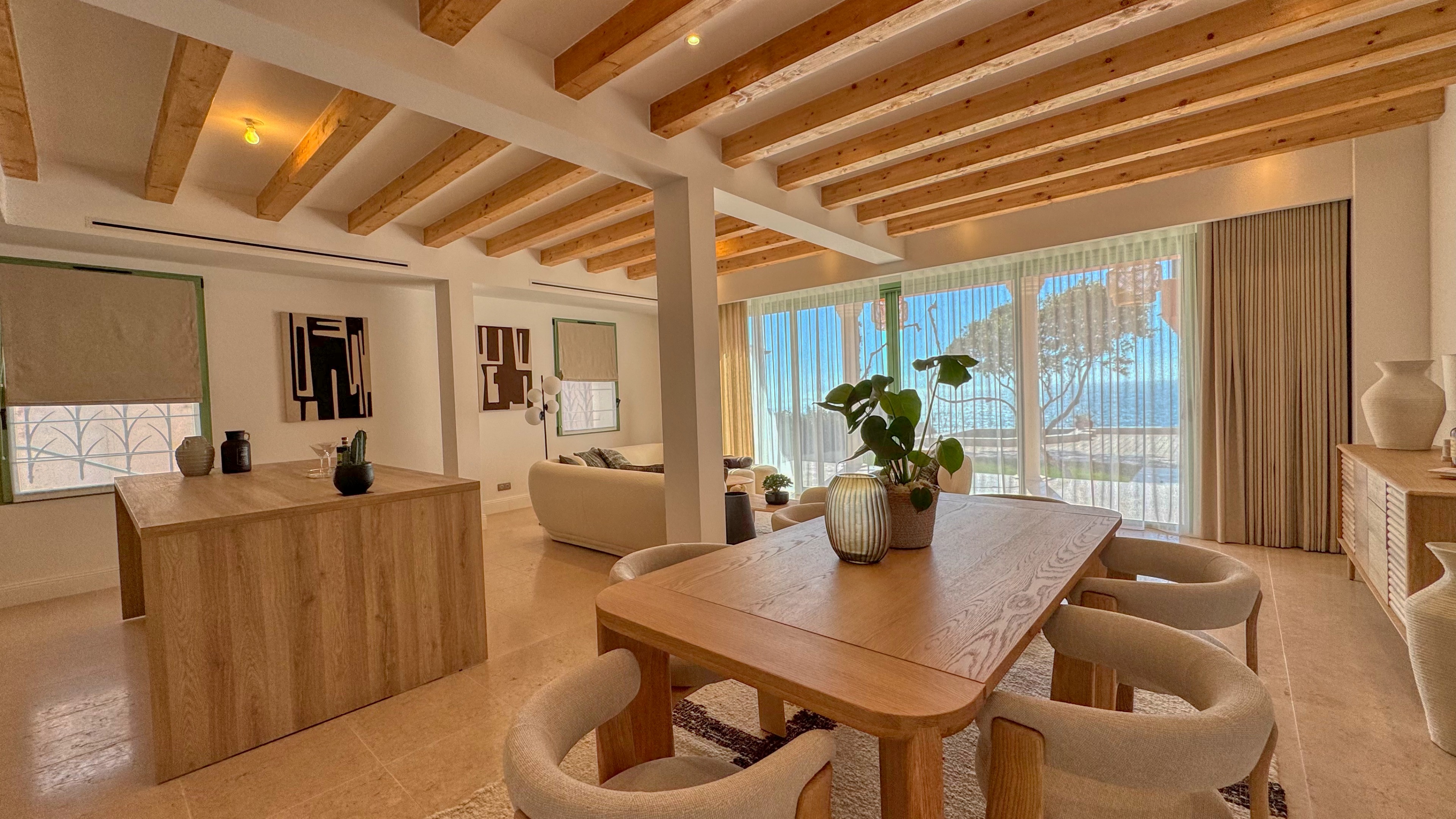 Villa rénovée de 131m² avec vue mer, terrasses et dépendance - Roquebrune-Cap-Martin 2