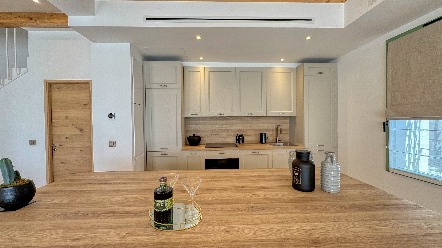 Villa rénovée de 131m² avec vue mer, terrasses et dépendance - Roquebrune-Cap-Martin 6