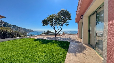 Villa rénovée de 131m² avec vue mer, terrasses et dépendance - Roquebrune-Cap-Martin 13
