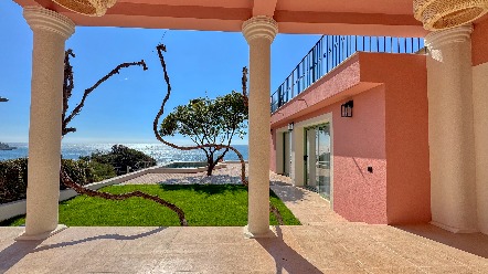 Villa rénovée de 131m² avec vue mer, terrasses et dépendance - Roquebrune-Cap-Martin 11