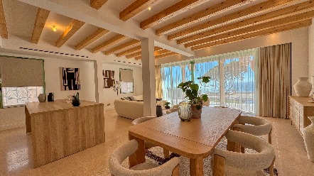 Villa rénovée de 131m² avec vue mer, terrasses et dépendance - Roquebrune-Cap-Martin 2