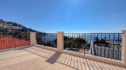 Villa rénovée de 131m² avec vue mer, terrasses et dépendance - Roquebrune-Cap-Martin 19