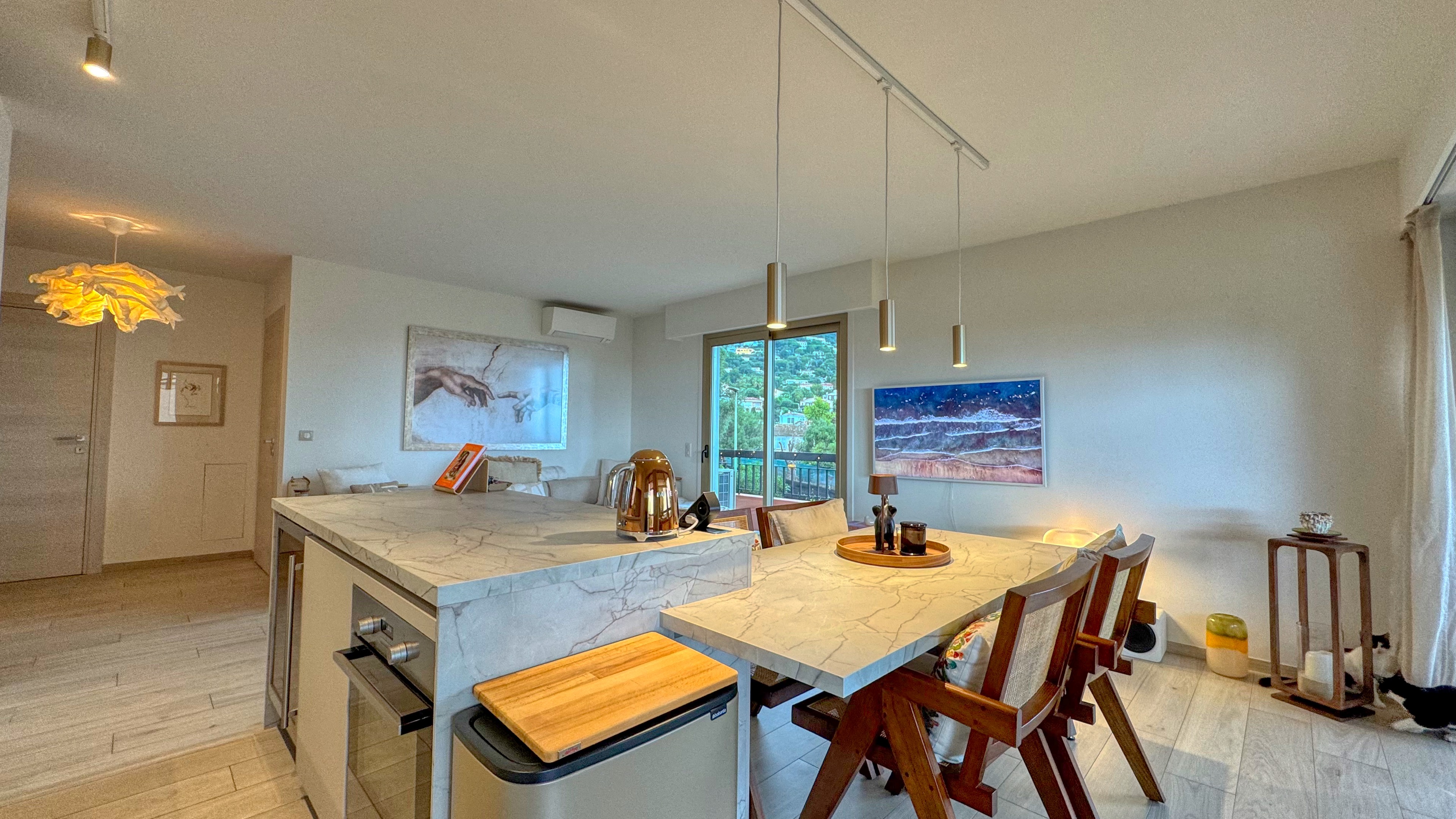 Appartement 2 pièces rénové avec terrasse et aperçu mer à Roquebrune Cap Martin, proche Monaco 9