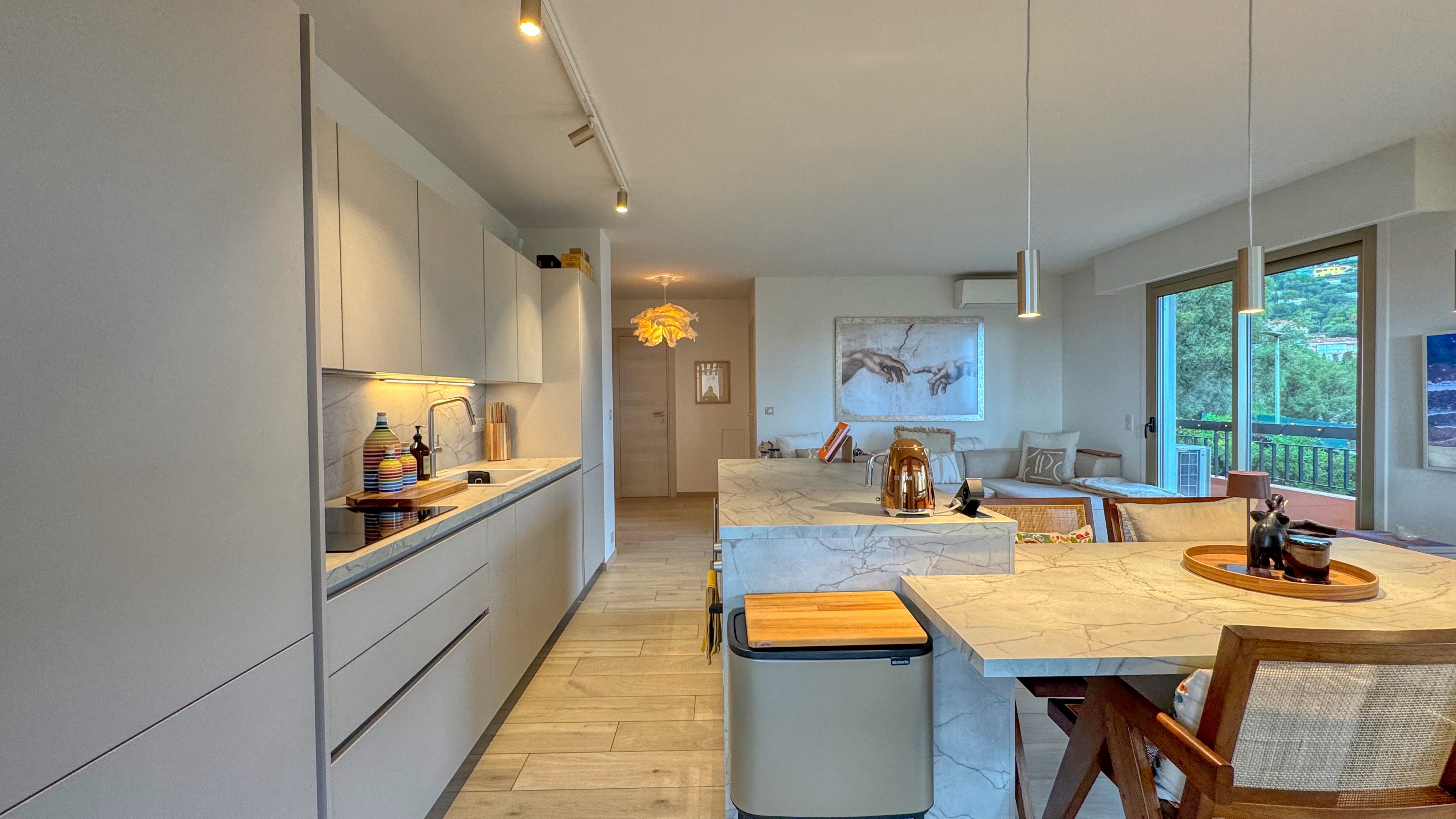 Appartement 2 pièces rénové avec terrasse et aperçu mer à Roquebrune Cap Martin, proche Monaco 8