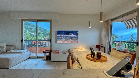 Appartement 2 pièces rénové avec terrasse et aperçu mer à Roquebrune Cap Martin, proche Monaco 11