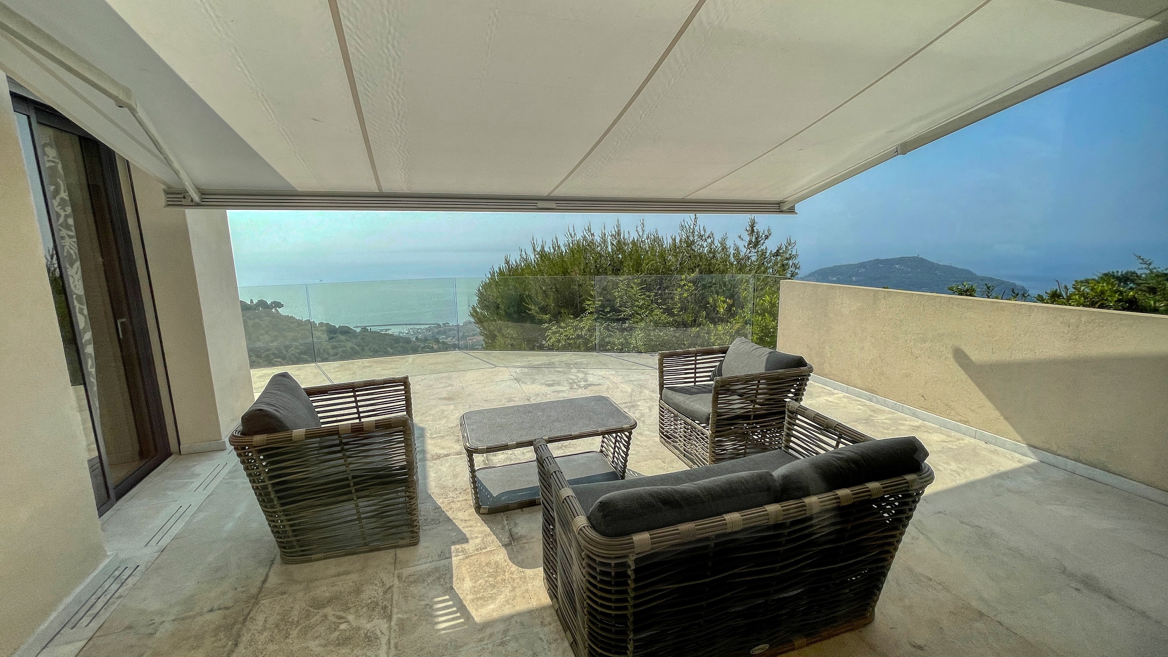 Villa di lusso a Villefranche-sur-Mer: un gioiello contemporaneo con vista mozzafiato sul mare 24