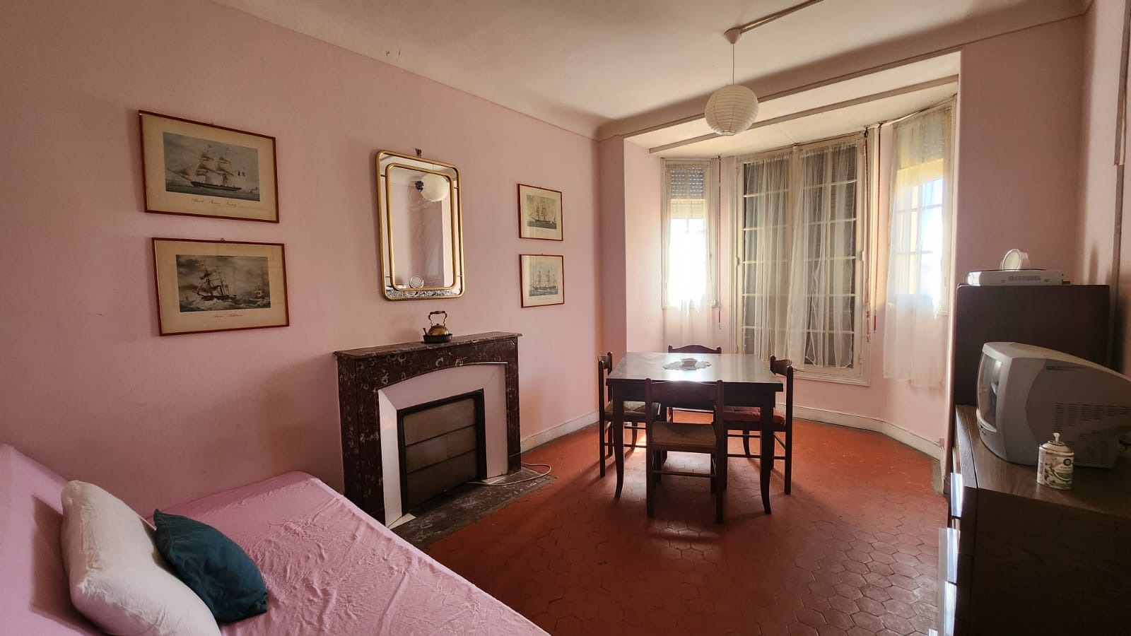 50% Ownership of a 2 Room Apartment in Beausoleil with Cellar and View	 5