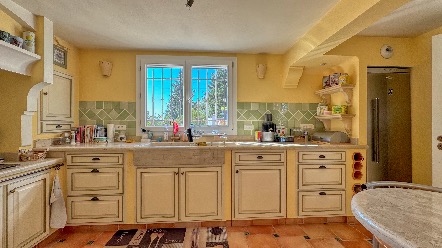 Превосходная вилла в провансальском стиле площадью 170 м² с бассейном и пышным садом - роскошь и комфорт в Ла-Турби 21