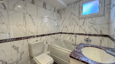 Location d’un Appartement 4 Pièces avec Vue Panoramique sur la Mer et Monaco 17