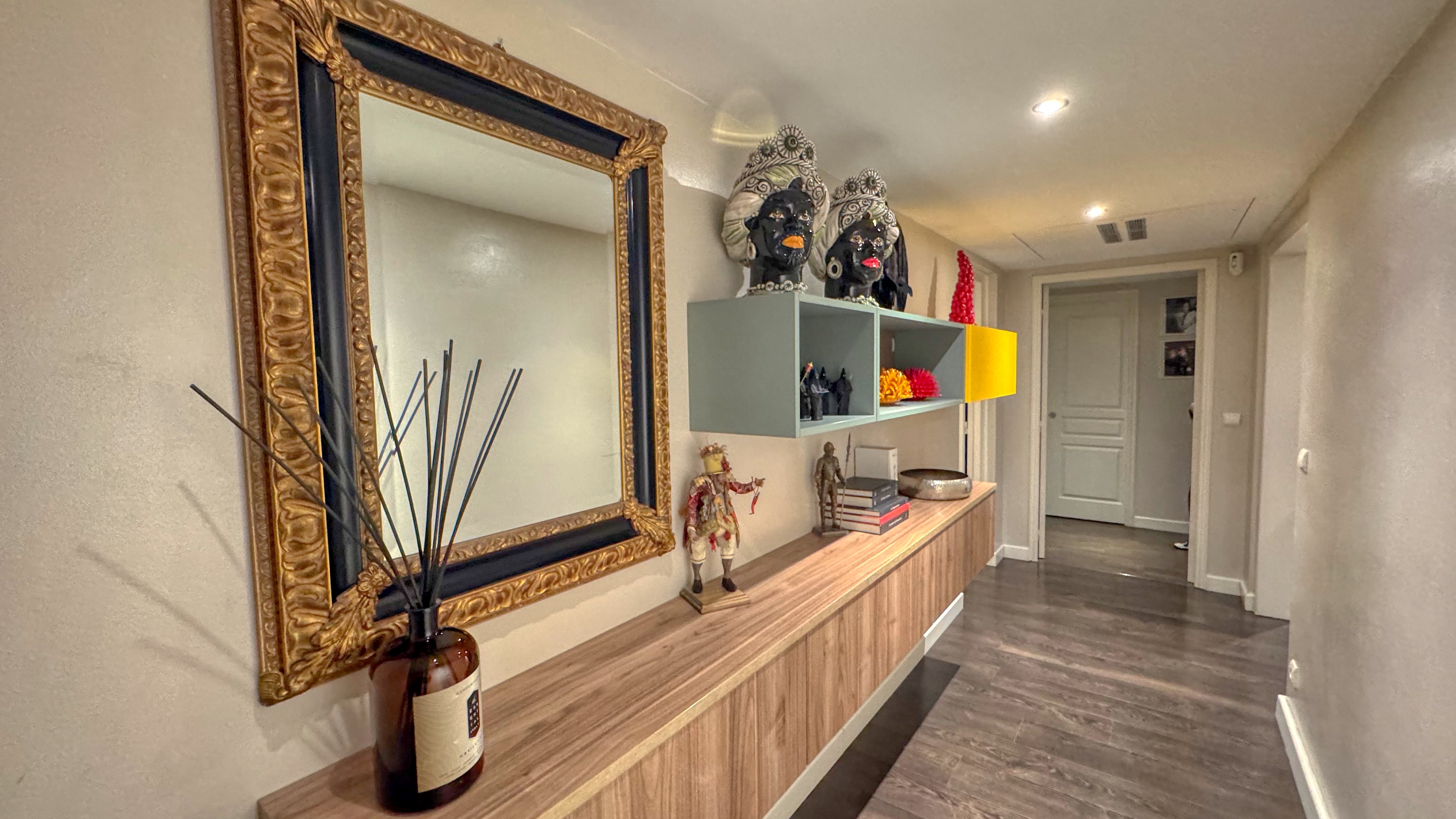 Appartement 3 pièces rénové de 80m² à deux pas de Monaco avec terrasse et services de gardien 10
