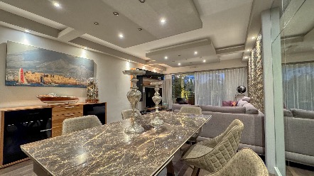 Appartement 3 pièces rénové de 80m² à deux pas de Monaco avec terrasse et services de gardien 5