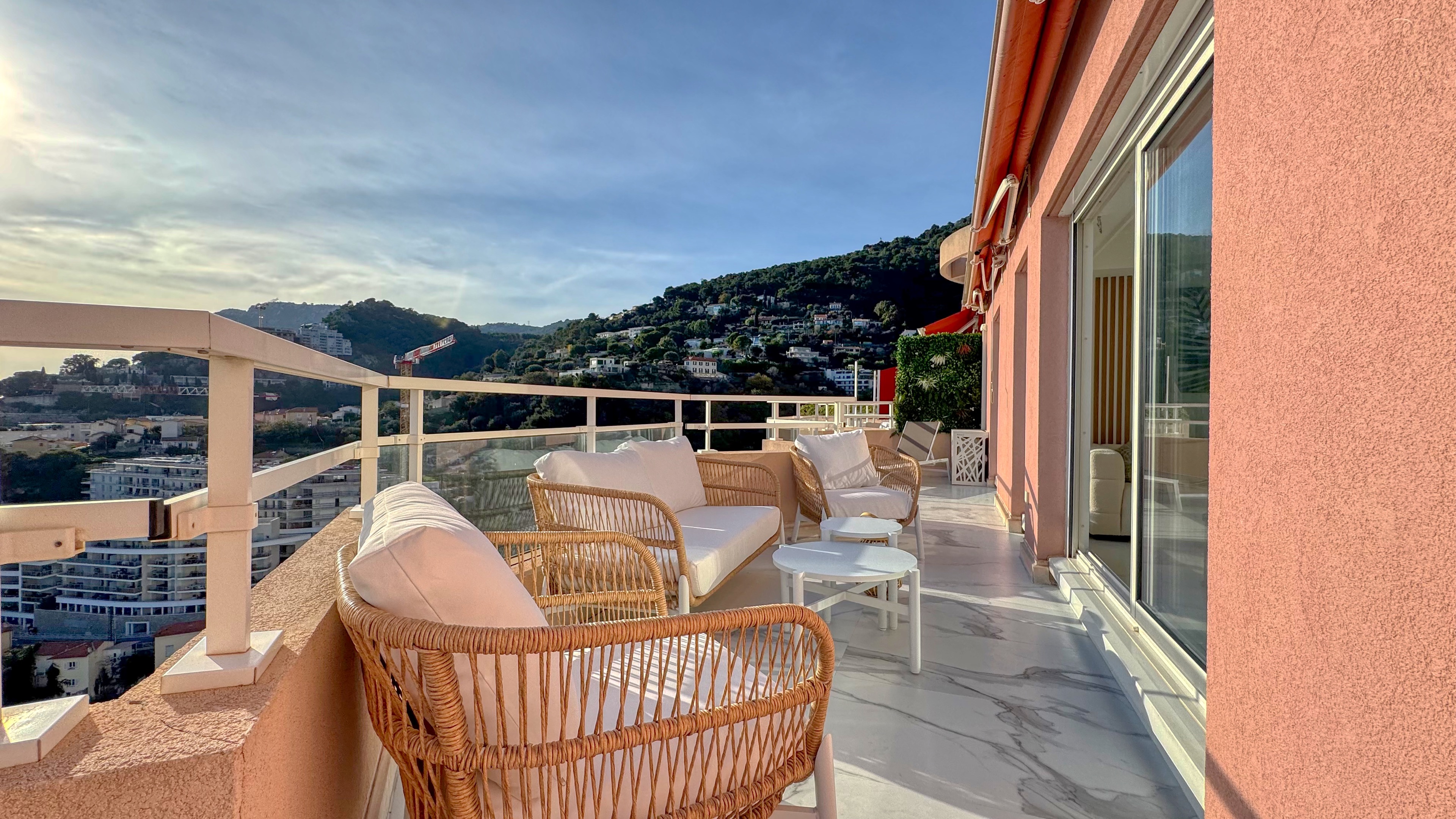 Appartement de Luxe 3 Pièces avec Vue Mer Panoramique, Terrasse de 25m² et Prestations Haut de Gamme 3