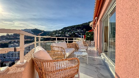Appartement de Luxe 3 Pièces avec Vue Mer Panoramique, Terrasse de 25m² et Prestations Haut de Gamme 3