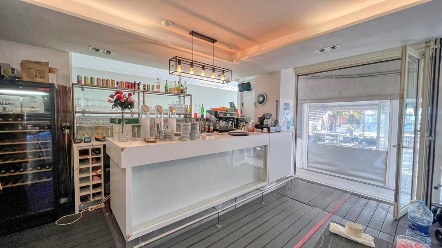 À vendre : restaurant en front de mer à Cagnes-sur-Mer, Côte d'Azur – Opportunité unique sur la Riviera 6